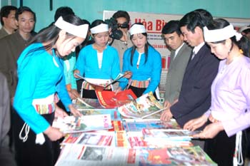 Báo chí đến với nhân dân vùng cao trong tỉnh